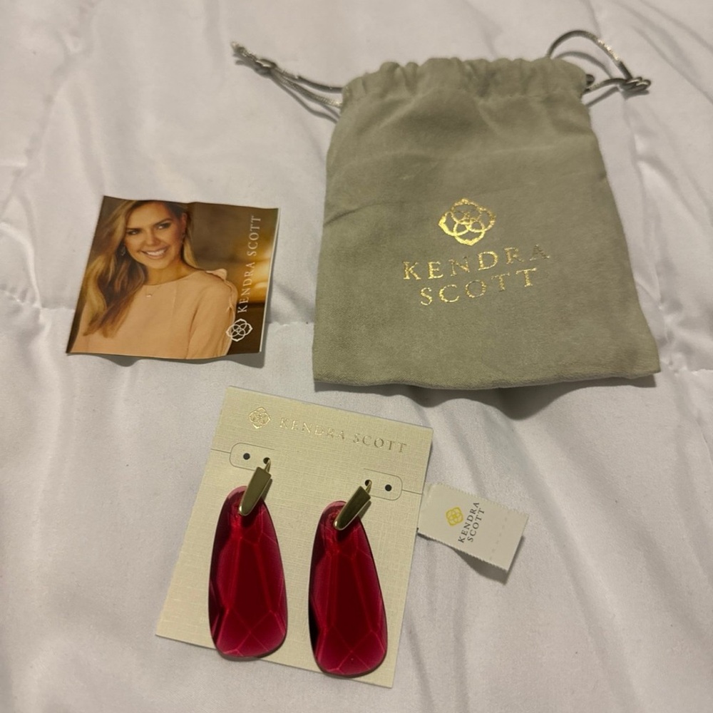 Kendra Scott Earrings New with Tags